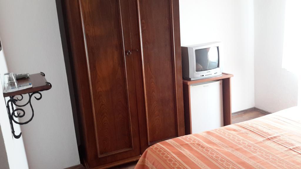Ege Hotel Bozcaada Island Habitación foto