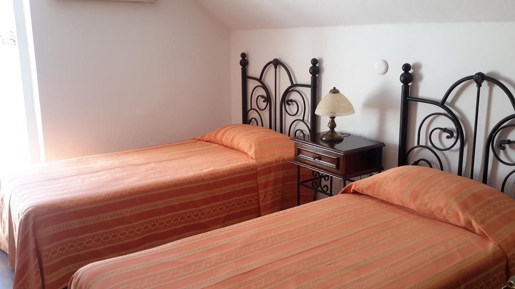 Ege Hotel Bozcaada Island Habitación foto
