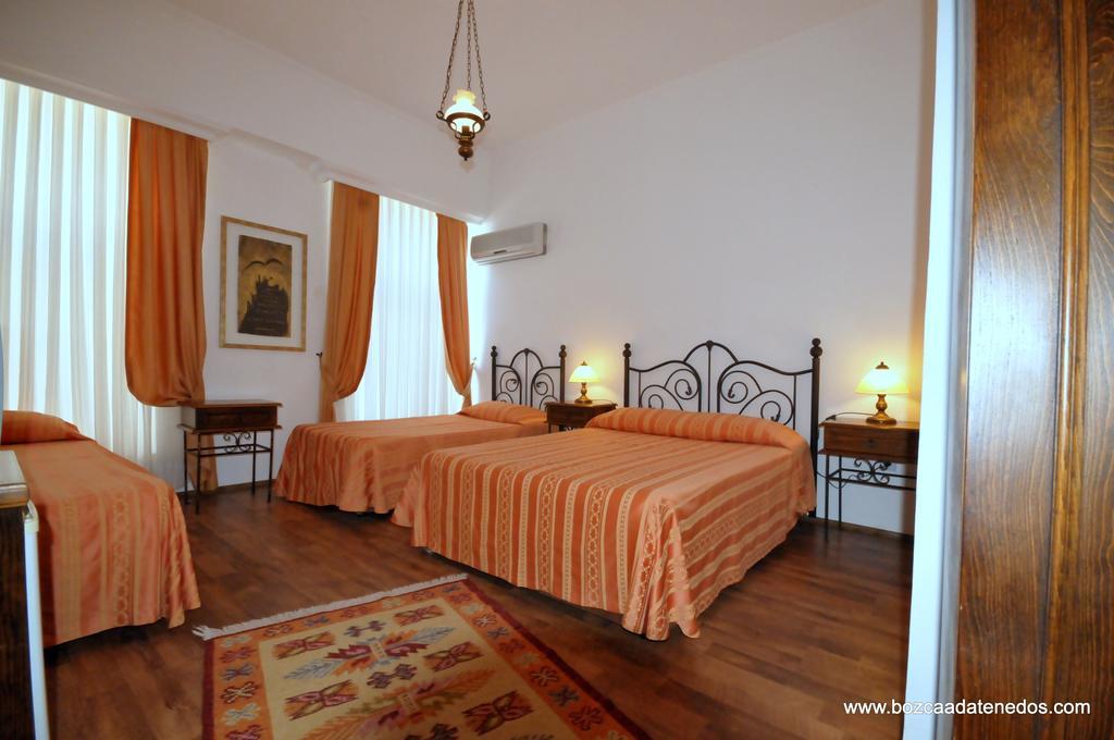 Ege Hotel Bozcaada Island Habitación foto