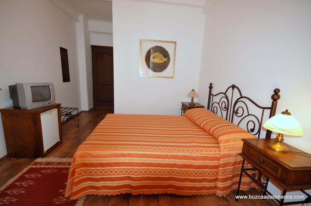 Ege Hotel Bozcaada Island Habitación foto